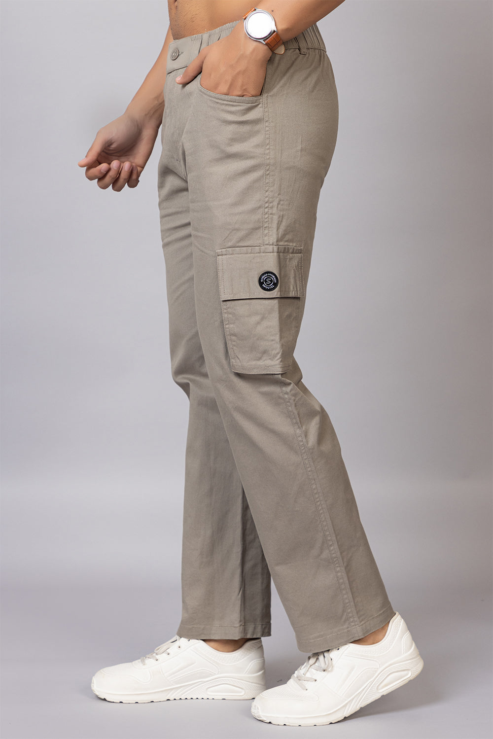 Men's Relaxed Fit 5-Pocket Cargo Pants in Light Khaki
