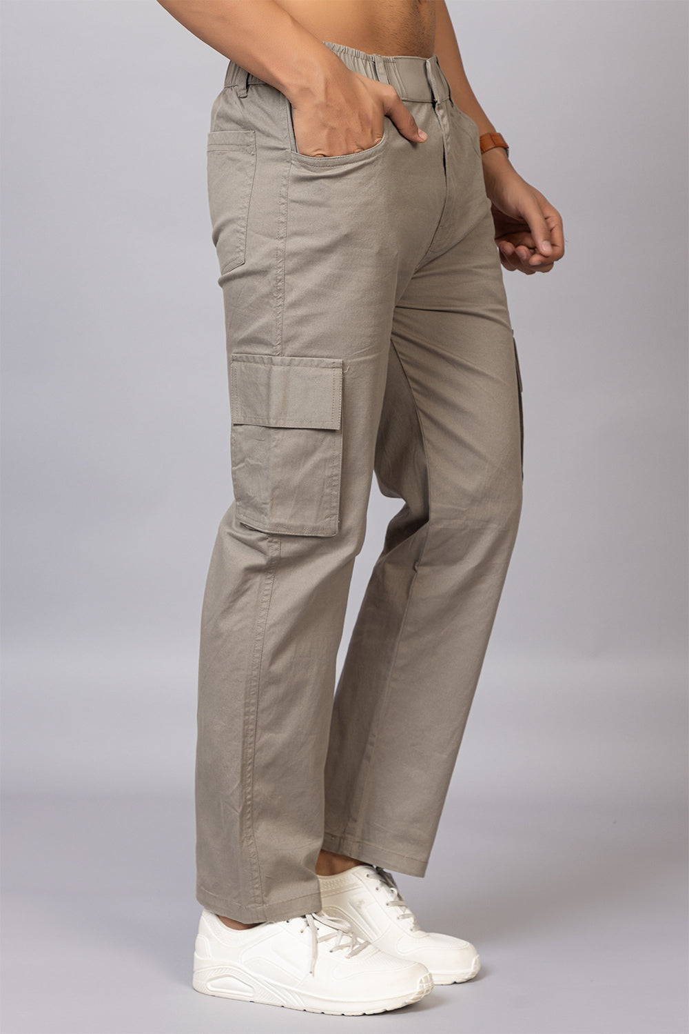 Men's Relaxed Fit 5-Pocket Cargo Pants in Light Khaki