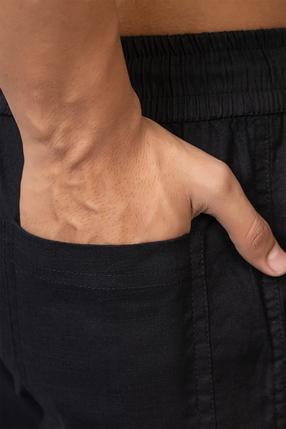 Men's Relaxed Fit Cargo Pants with Zipper Pockets | Black