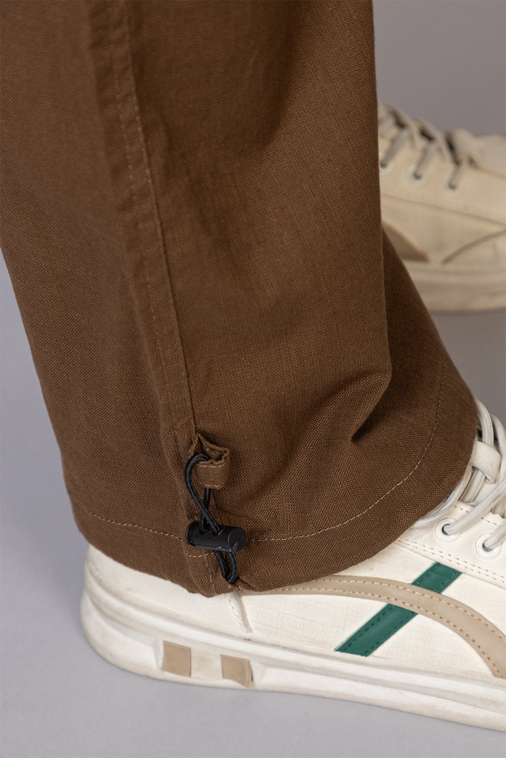 Men's Baggy Fit Drawstring Cargo Pants | Brown, 7-Pocket Streetwear Trousers