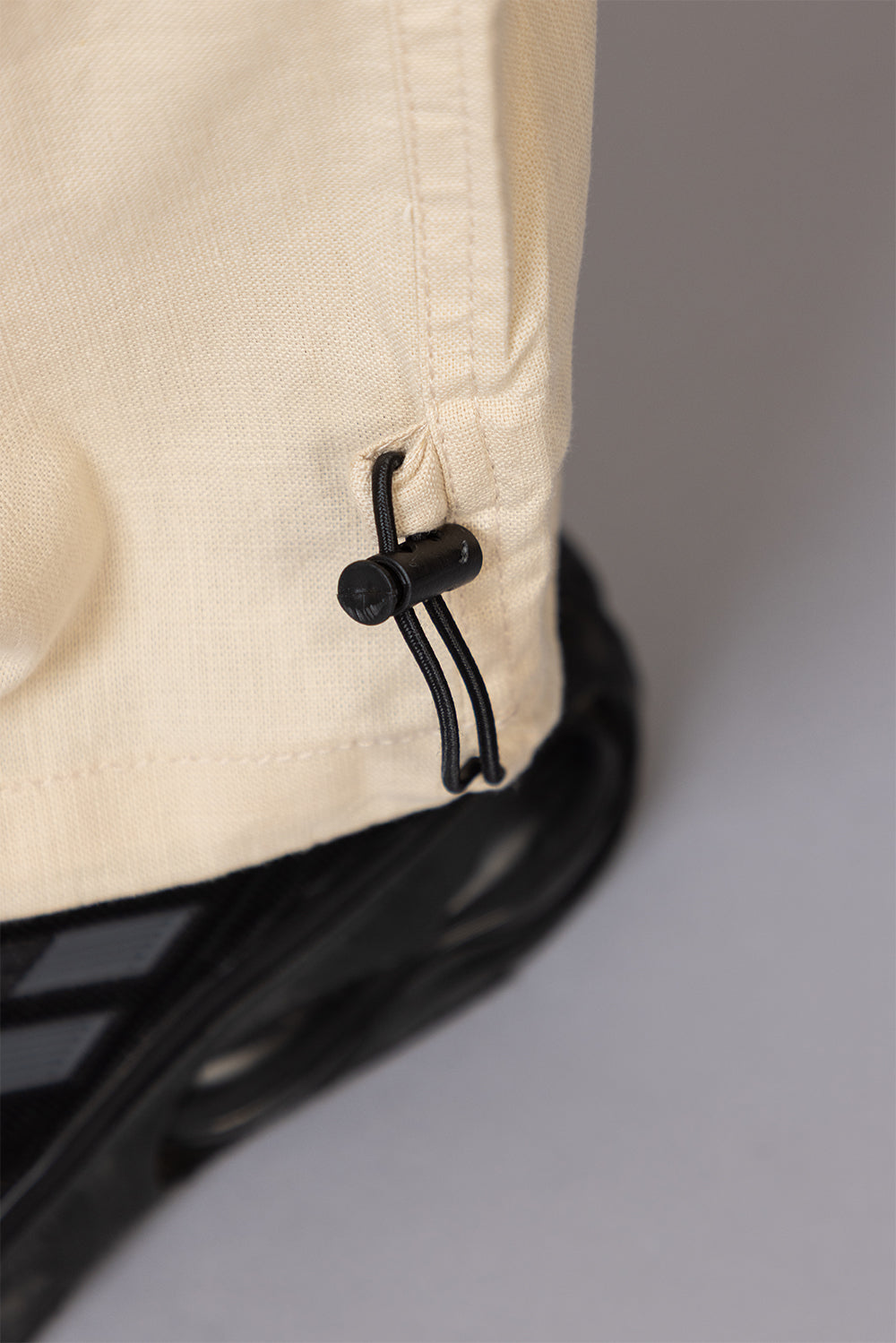 Men's Relaxed Fit Cargo Pants with Zipper Pockets | Cream