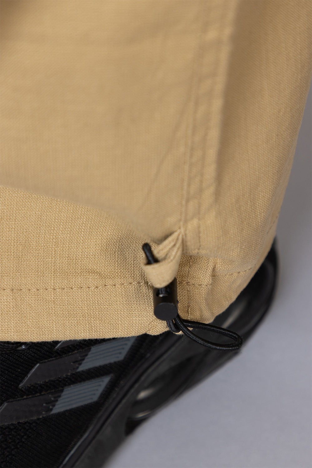 Men's Relaxed Fit Cargo Pants with Zipper Pockets | Khaki