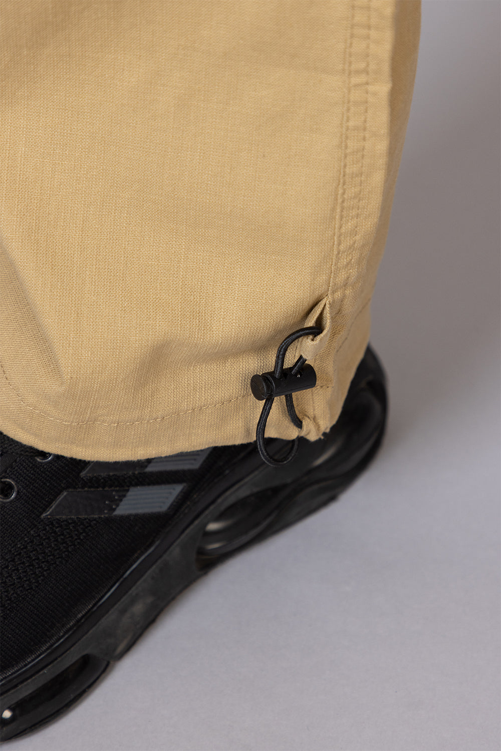 Men's Baggy Fit Drawstring Cargo Pants | Khaki, 7-Pocket Streetwear Trousers